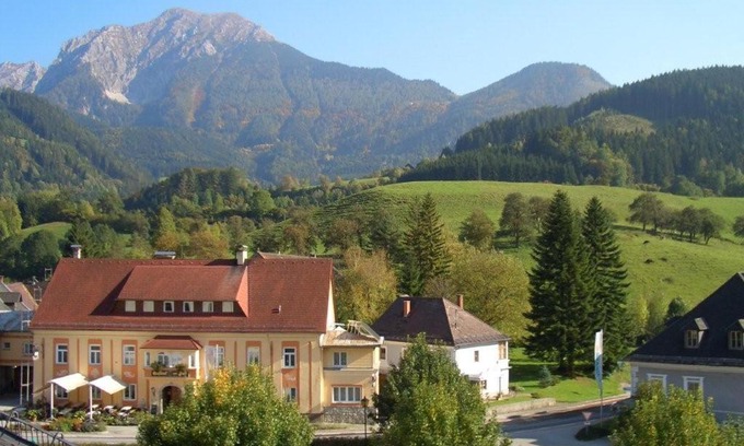 Spital am Pyhrn Hotel | Gästehaus zur Post - Heritage Inn