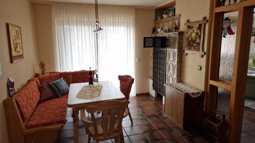 Buechenbeuren Apartment | Gästezimmer "Your temporary Home"