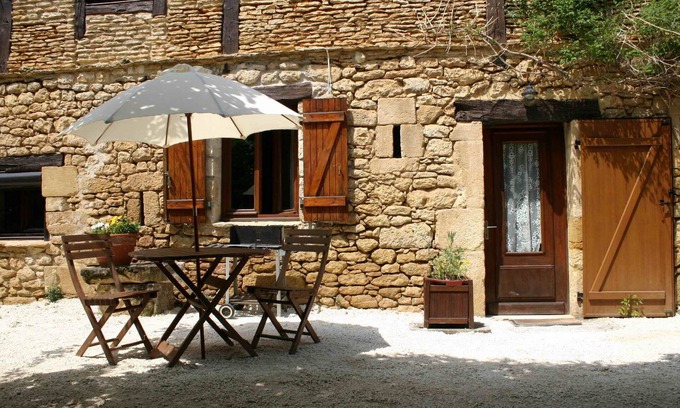 Valojoulx Other | Gîte 2p Lascaux, 2*, wifi, park, games, heated swimming pool, Spa, ok dogs & cats