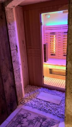 Orleans Apartment | Gîte 4 étoiles - Sauna & Balnéo jacuzzi privatifs