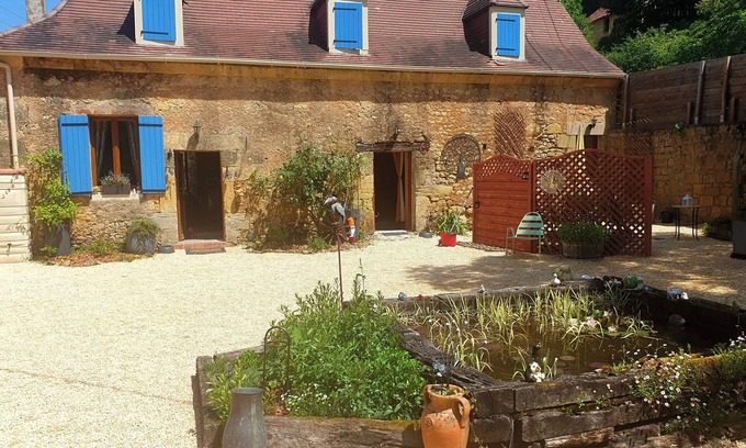 Tursac House | Gîte 4/6 Pers à 20 mn de Sarlat Périgord Noir Dordogne. Dogs Friendly