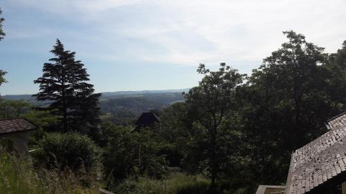 Sarrazac House | Gîte au calme avec point de vue proche Turenne