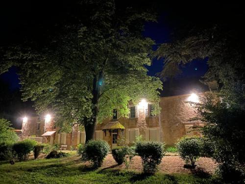 Souvigny House | Gîte charmant à Souvigny, 6 pers., animaux acceptés, jardin - FR-1-489-583