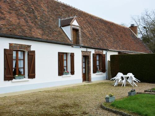 Meauce House | Gîte de Charme à la Campagne avec Jardin Clos et Collection d'Outils Agricoles - FR-1-581-9