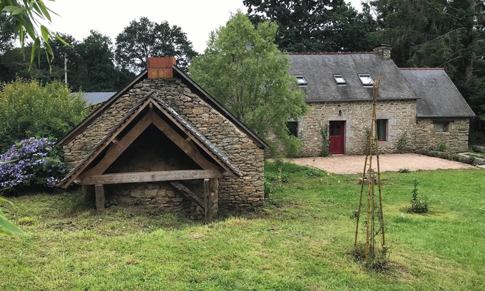 Saint-Nicolas-du-Pelem House | Gîte de Kergoubleau