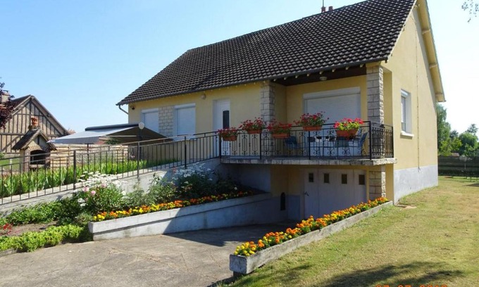 Dhuizon House | Gîte Dhuizon, 4 pièces, 6 personnes - FR-1-491-204