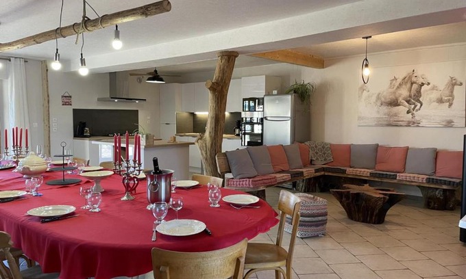 Blomard House | Gîte en Grange Rénovée avec Piscine et Animaux Acceptés - FR-1-489-353