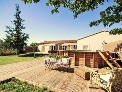 Pernes-les-Fontaines Villa | Gîte en Provence entre Pernes les fontaines et St Didier proche l'isle sur sorgues face Mont Ventoux Villa avec piscine