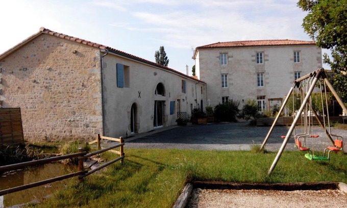 Gemozac House | Gîte familial - Les PALMIERS