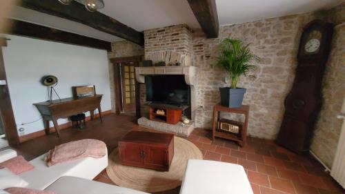 La Celle-sous-Gouzon House | Gîte La Giroflee
