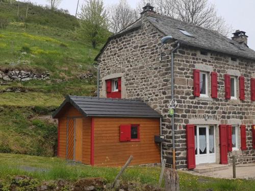 Les Estables House | Gîte paisible et chaleureux avec grande terrasse - activités nature et patrimoine à proximité - FR-1-582-143