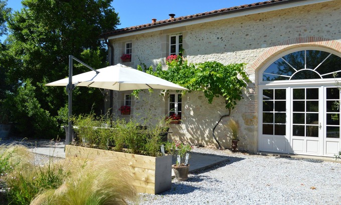 Fiac House | Gîte Pour 8 Pers Dans une Ferme Aménagée en Pleine Nature, Proche du Golf