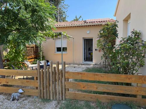 Violes House | Gîtes Violettes et Amandier
