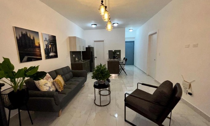 Ensanche Quisqueya Apartment | GABBY’S SKY APARTMENT WITH JACUZZ+GYM @ EVARISTO MORALES
