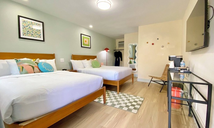 University Heights Hotel | Gainesville Lodge