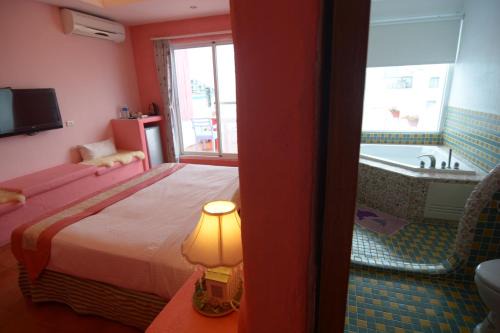 Sail Rock Beach Bed & Breakfast | Galilee