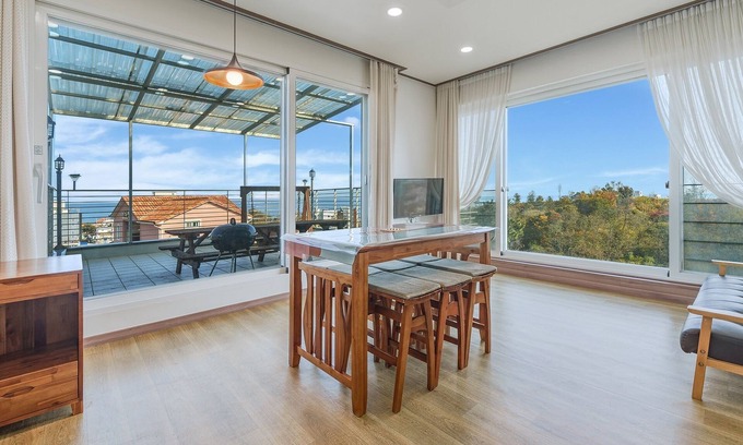 Gangneung House | Gangreung top spa Pension