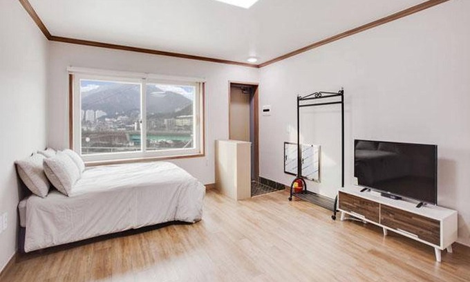 Oeseo House | Gapyoeng New Cheongpyeong Pension
