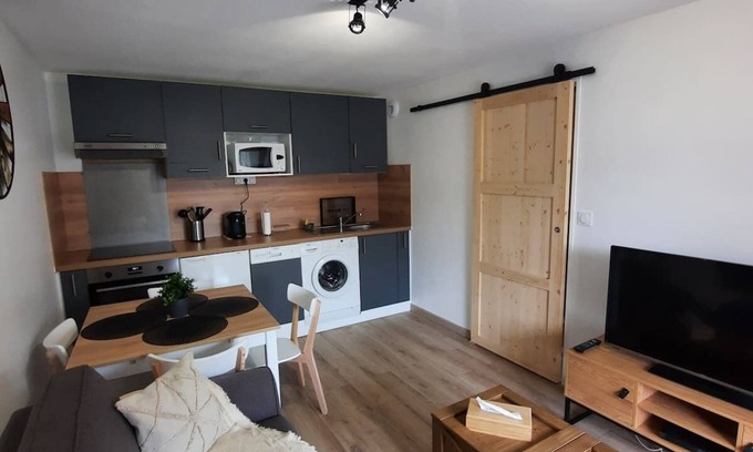 Villers-sur-Mer Apartment | Garden apartment 50m from the sea!