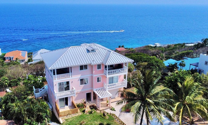 Lighthouse Estates Apartment | Garden & Junior Suite @ Casa Rosada, West Bay