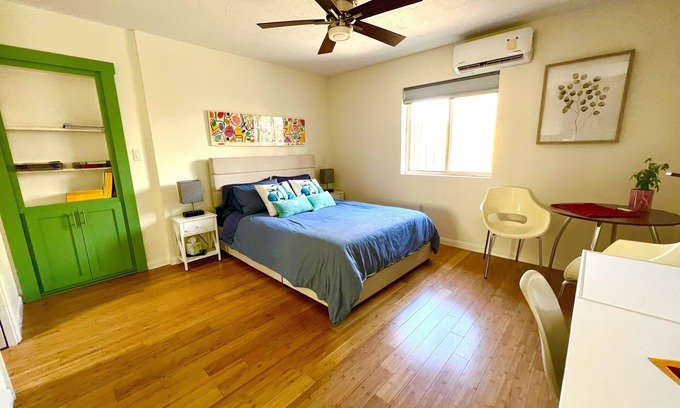 Rio Grande Blvd Apartment | Garden Patio Studio near Bosque, Old Town