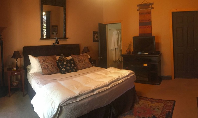 Weaverville House | Garden Room 2 pp King Bed in the Carriage House very private