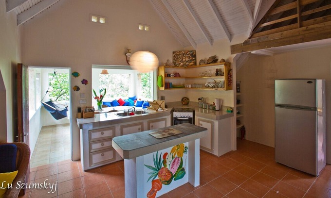 Marigot House | Garden View Unit, Only 1 mile from Airport - 10min