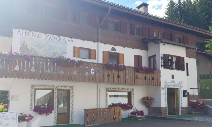 Penia Hotel | Garni MONIKA