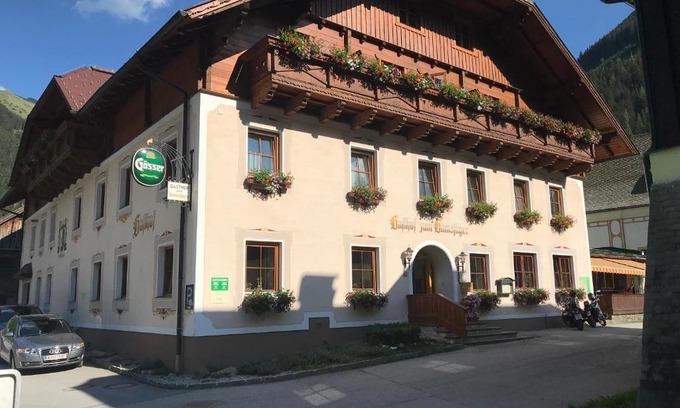Sankt Nikolai im Solktal Hotel | Gasthof zum Gamsjäger
