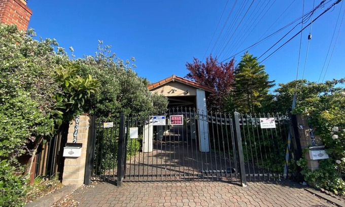 El Cerrito Apartment | Gated Fenced Sunny In-Law Studio