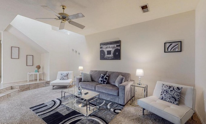 Northeast Heights House | Gated Townhome with 2 Master Suites and Jetted tub