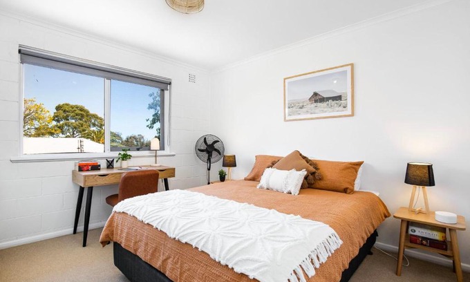 Bedford Park Apartment | Gateway Retreat near Flinders Uni & Hospital