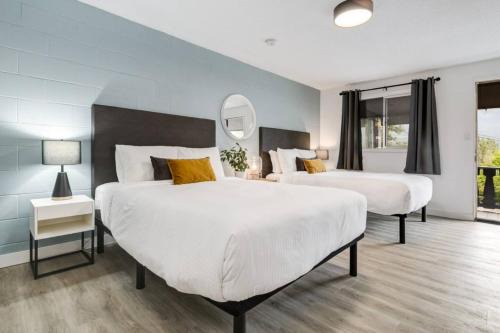 Harvie Heights House | Gateway Suites Private Double room Near Canmore and Banff