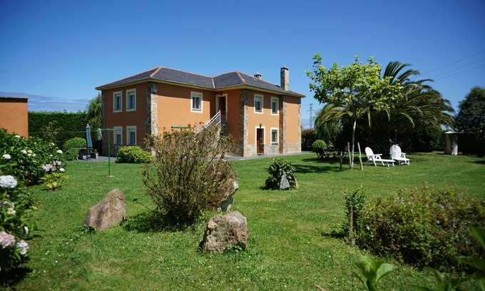 Campos y Salave Apartment | GAYOL 1 HOUSE, WITH BARBECUE AND NEAR THE PORCÍA BEACH