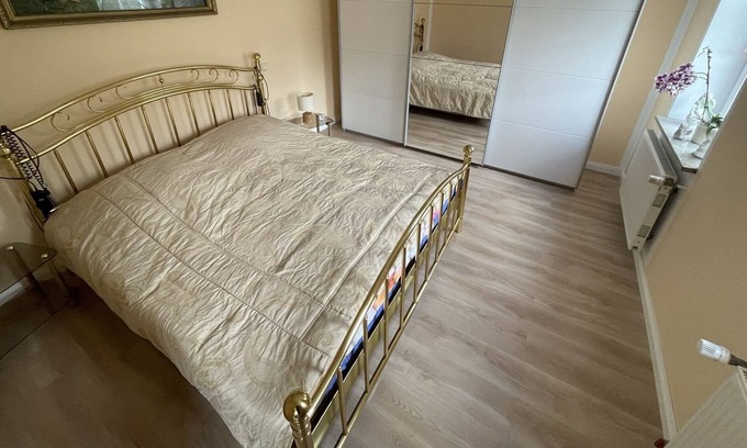 Schweez Apartment | Gemütlich Ferienwohnung mit Romantischen Teichblick