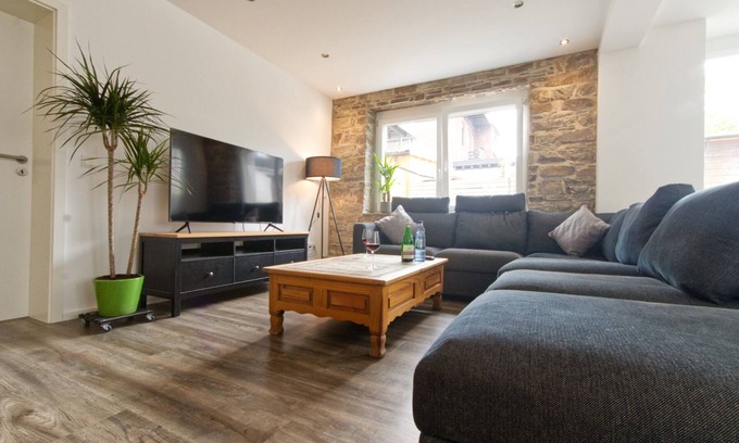 Wiehl Apartment | Gemütliche, Große, Zentrale Ferienwohnung im Ortskern