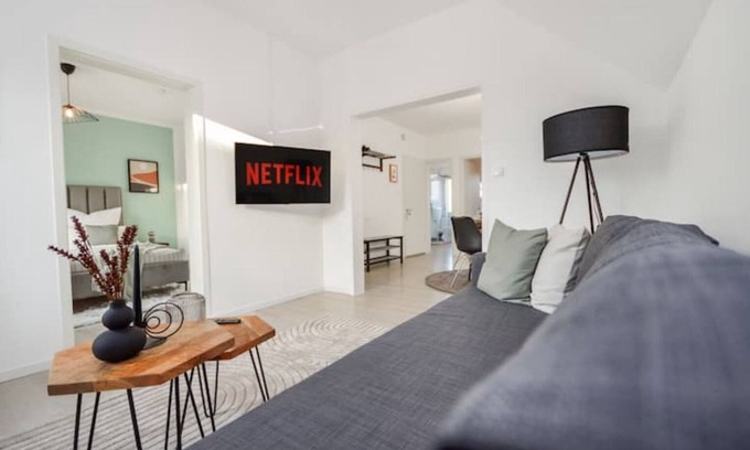 Guetersloh Apartment | Gemütliche & Stylische Wohnung Küche Wifi TV