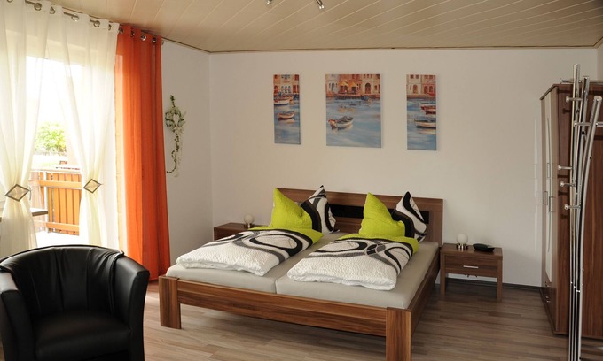 Kemmern Apartment | Gemütliches Feriendomizil (45qm) mit Sonnenterrasse und Parkmöglichkeit