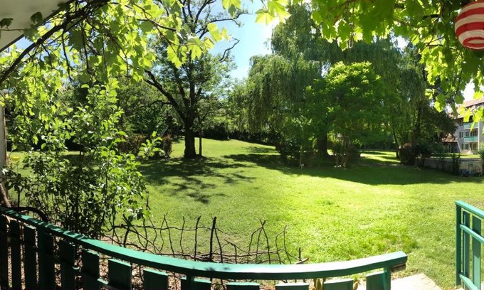Bernex House | Geneva Bernex - shared appartement roomate homestay - tramway 14 TPG - ViaRhôna
