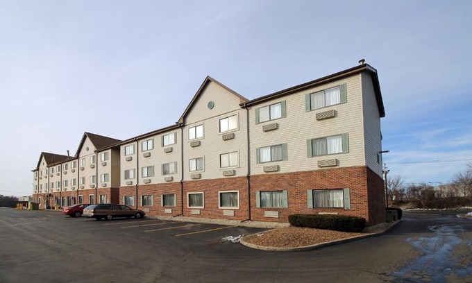 St. Charles Hotel | Geneva Motel