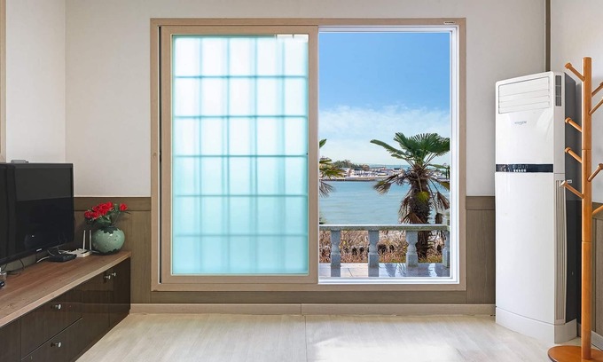 Geoje House | Geoje Youngsu Pension