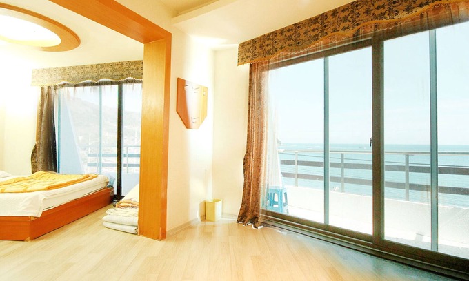 Geoje Hotel | Geojedo Hakdong Queen Cruise Hotel