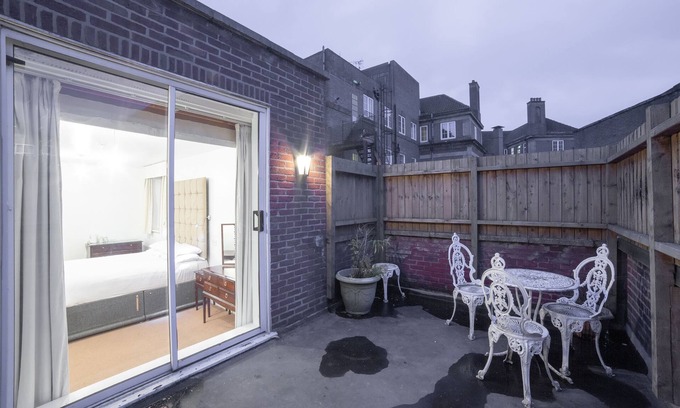 Burslem Hotel | George Hotel, Burslem, Stoke-on-Trent