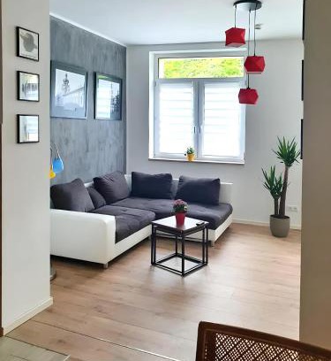 Dohna Apartment | Geräumige moderne 3 Raumwohnung