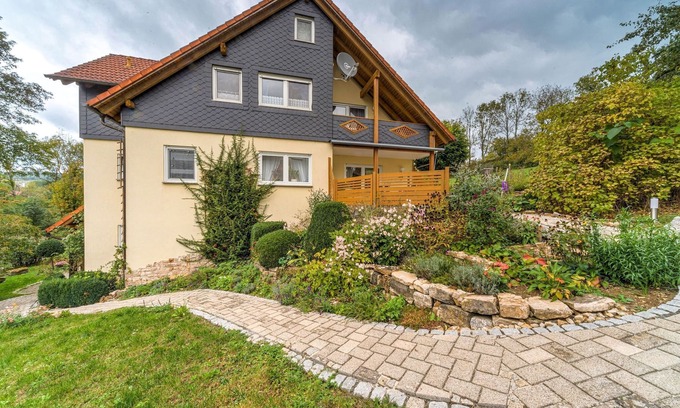 Unterrodach Apartment | Geräumige Wohnung mit Grill