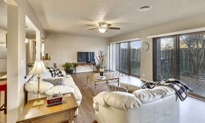Germantown Condo | Germantown 2br Long-term stays