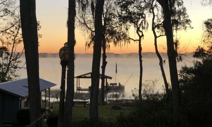 Florahome House | GETAWAY FROM THE CRAZINESS: COME RELAX & ENJOY THE WATER/FISHING/SUN/FUN
