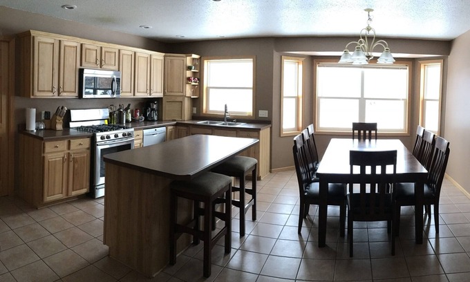 Lake Hallie House | Getaway in the Heart of Chippewa Valley