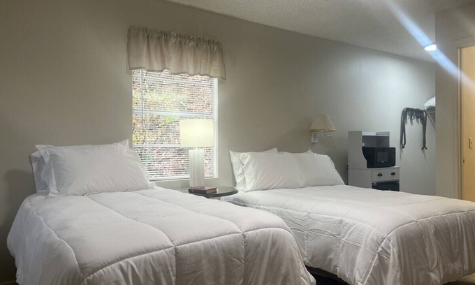 Waynesboro House | Getaway to Owls Nest Room 42