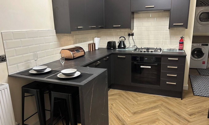 Pentrebach House | GETHIN HOUSE3 2min to Bpw and Merthyr Tydfil.A large 3 bedroom house
